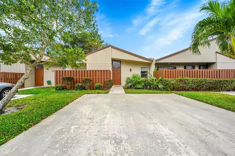 22306 Timberly Dr #22306, Boca Raton, FL 33428