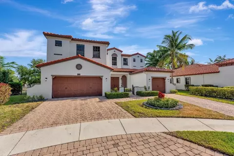 8727 NW 39, Hollywood, FL 33024