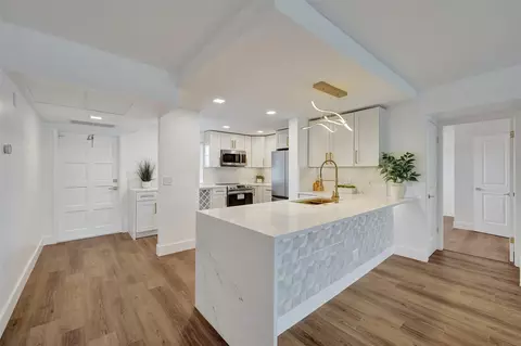 3300 N Palm Aire Dr #308, Pompano Beach, FL 33069