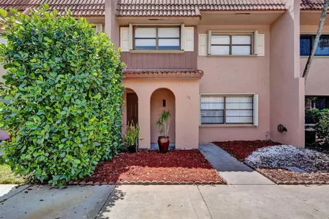 58 Matador Ln, Fort Lauderdale, FL 33324