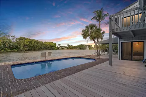 7640 Cedarwood Cir, Boca Raton, FL 33434