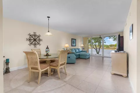 3090 N Course Dr #209, Pompano Beach, FL 33069