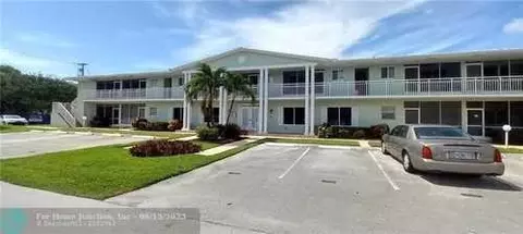 2100 NE 38th St #222, Lighthouse Point, FL 33064