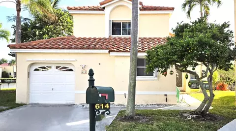 614 Trafalgar Ct, Dania Beach, FL 33004