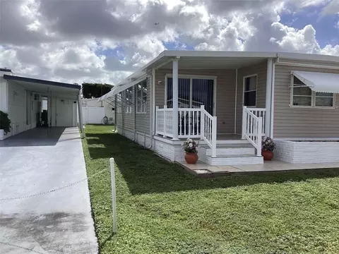 8550 SW 22nd, Davie, FL 33324