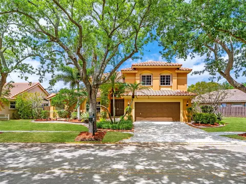 1085 Fairfax Ln, Weston, FL 33326