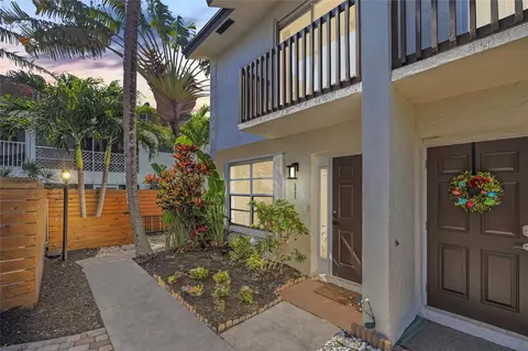 1917 NE 3rd St #111, Deerfield Beach, FL 33441