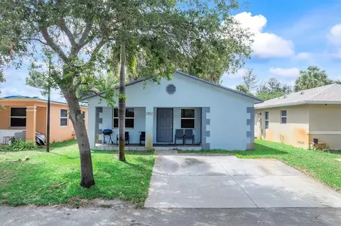 2509 NW 22nd Way, Lauderdale Lakes, FL 33311