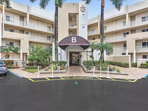 7767 Granville Dr #310, Tamarac, FL 33321