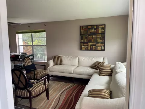 8205 NW 61st St #B-208, Tamarac, FL 33321