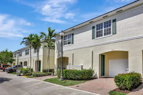709 SW 1st Ter #709, Pompano Beach, FL 33060