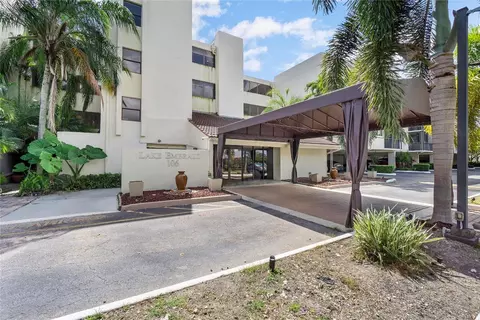 106 Lake Emerald Dr #315, Oakland Park, FL 33309