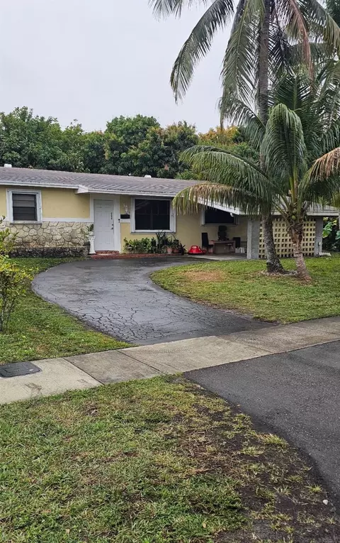 4440 NW 34th, Lauderdale Lakes, FL 33319