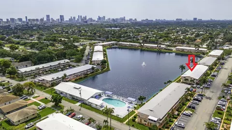 901 SW 11th #14H, Hallandale Beach, FL 33009
