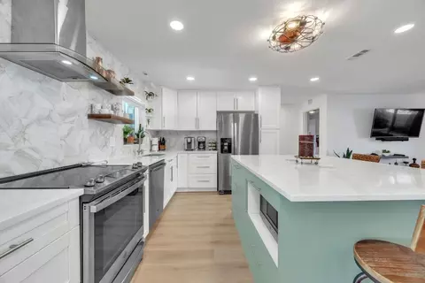 1611 SW 3rd Ave, Pompano Beach, FL 33060