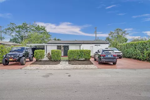 1321 N 71st, Hollywood, FL 33024
