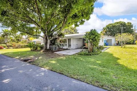 300 NE 22nd St, Wilton Manors, FL 33305