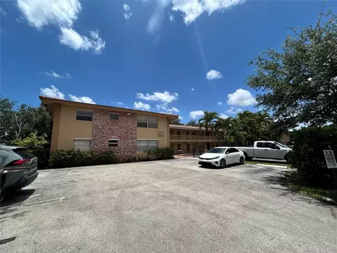 8704 NW 35th #204, Coral Springs, FL 33065