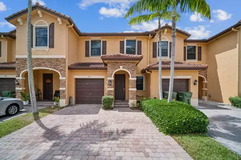 388 NE 37th Ter #388, Homestead, FL 33033