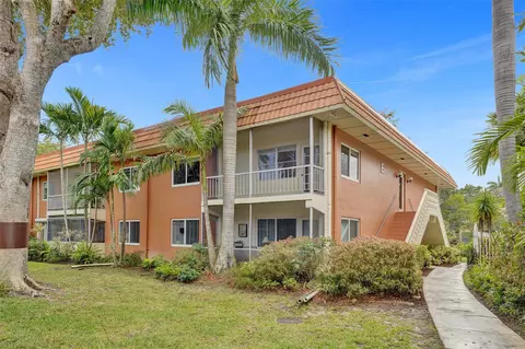 140 NE 19th Ct #218E, Wilton Manors, FL 33305
