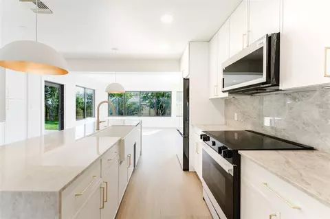 812 SE 9th Ter, Deerfield Beach, FL 33441