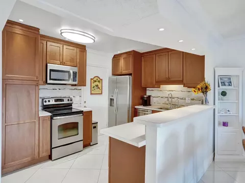 4740 NW 21st #412, Lauderhill, FL 33313