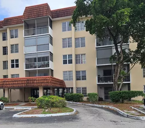 4172 Inverrary Dr #512, Lauderhill, FL 33319