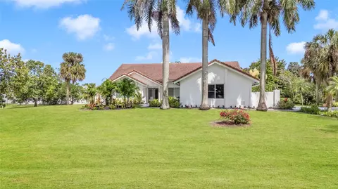 8410 Sawpine Rd, Delray Beach, FL 33446