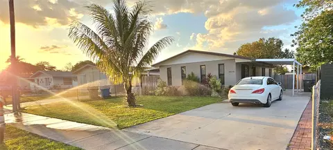5629 SW 40th St, West Park, FL 33023