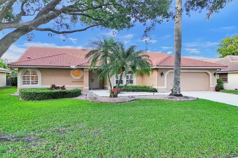 10433 NW 51st St, Coral Springs, FL 33076