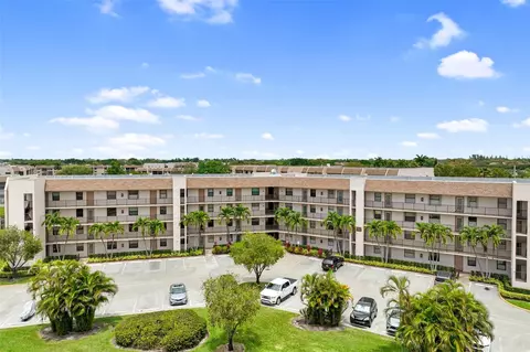 10101 Sunrise Lakes Blvd #404, Sunrise, FL 33322