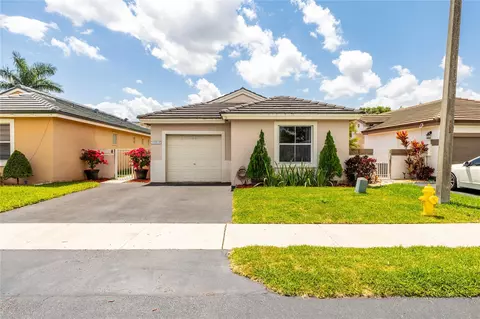 14850 SW 70th Pl, Davie, FL 33331