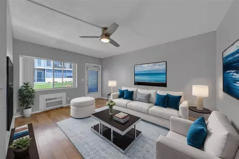 11 SW 4th Ave #29, Boca Raton, FL 33432