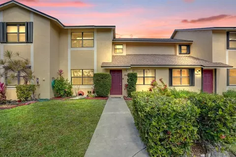 5422 Gate Lk #5422, Tamarac, FL 33319