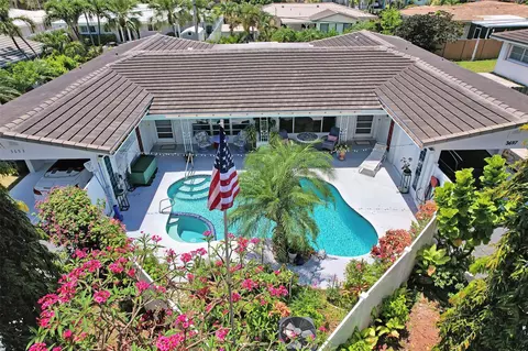 3693 NE 20th Ave #1-2, Oakland Park, FL 33308