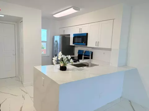2106 S Cypress Bend Dr #508, Pompano Beach, FL 33069