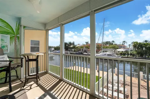 1332 Bayview Dr #203, Fort Lauderdale, FL 33304