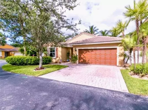 5292 SW 38th Ave, Fort Lauderdale, FL 33312