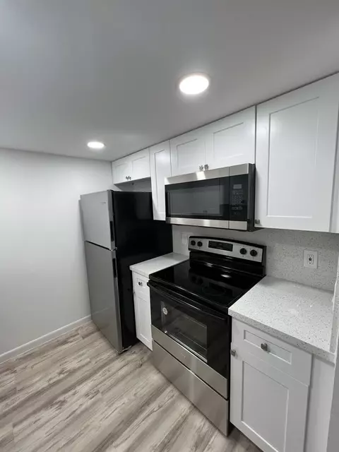 Undisclosed, Pembroke Pines, FL 33027