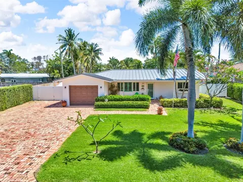 2460 NE 21st, Lighthouse Point, FL 33064