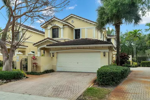 1529 Passion Vine Cir #3-4, Weston, FL 33326