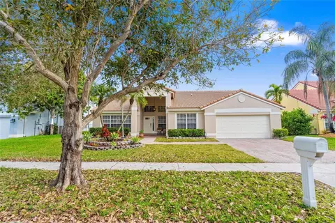 19327 NW 13th, Pembroke Pines, FL 33029
