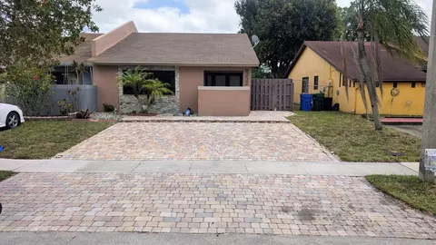 6232 NW 1st St, Margate, FL 33063
