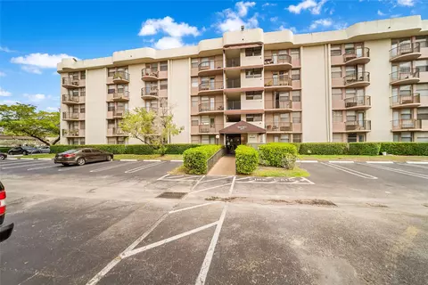 2771 Riverside Dr #517A, Coral Springs, FL 33065