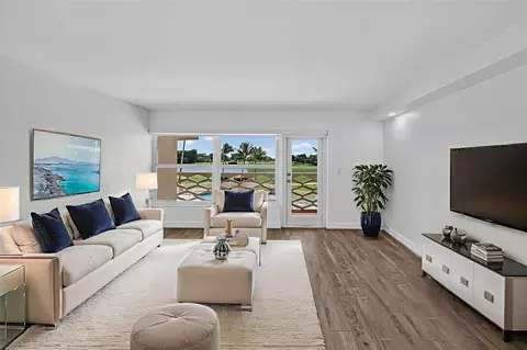 4836 NE 23 Ave #17, Fort Lauderdale, FL 33308