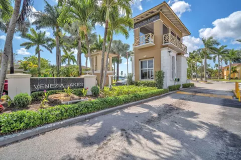 13091 SW 141st St, Miami, FL 33186