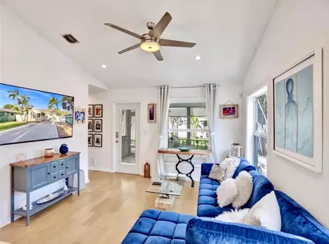 1204 NE 3rd Ave, Fort Lauderdale, FL 33304