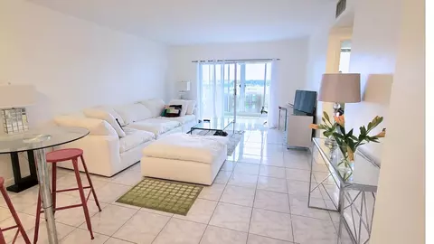 4330 Hillcrest #705, Hollywood, FL 33021