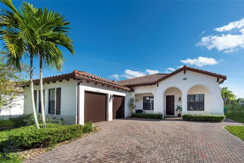8358 NW 30th St, Pembroke Pines, FL 33024