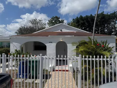 1735 NW 69th St, Miami, FL 33147